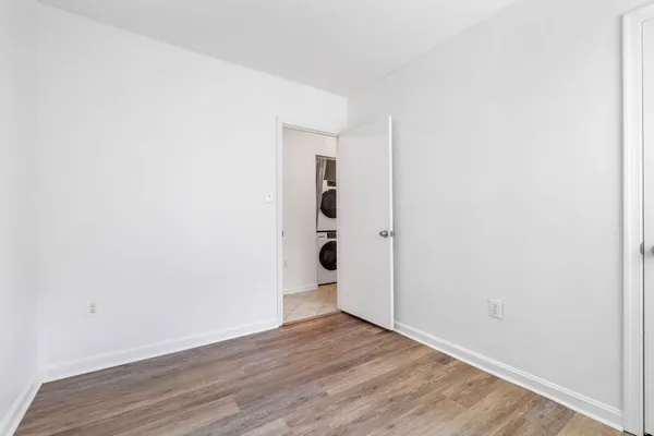 $2,300 | 6910 Victoria Drive, Unit B, Alexandria, VA 22310