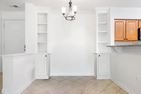 $2,300 | 6910 Victoria Drive, Unit B, Alexandria, VA 22310