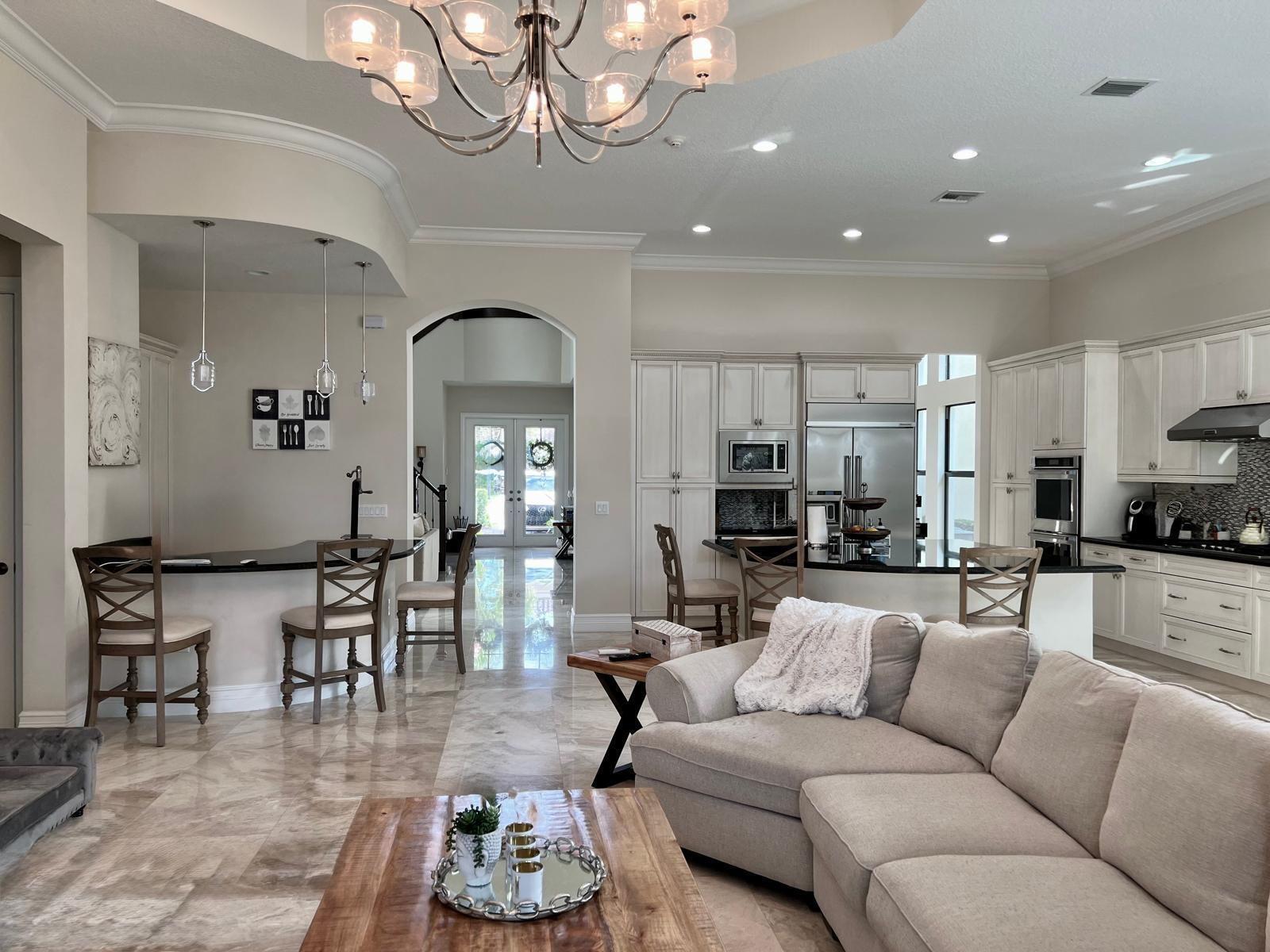 16831 R Pavilion Way Delray Beach, FL 33446 - Photo 10 of 30 7B Living Room