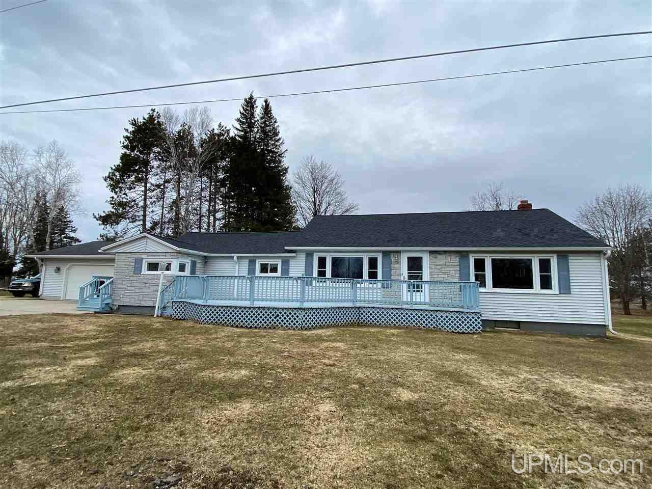 5247 F Road Bark River, MI 49807 - Photo 1 of 20