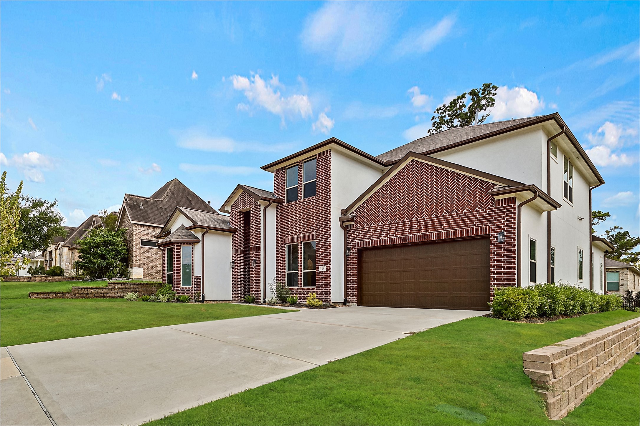 250 Hampton Glen Road Montgomery, TX 77356 - Photo 2 of 37 *Note grass enhanced by photographer