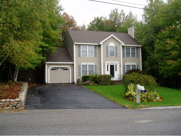 53 Tiffany Lane Manchester, NH 03104 - Photo 1 of 1 Gallery Image 1