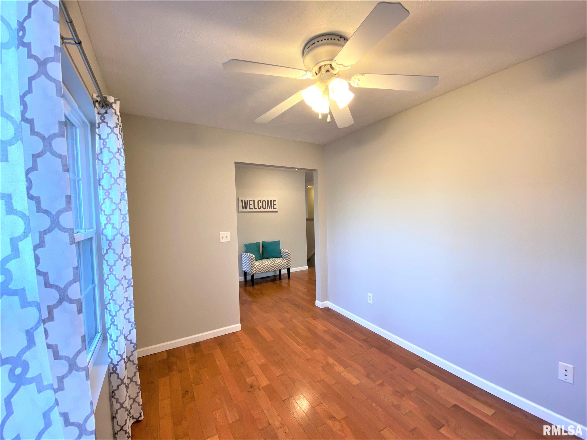 1810 MayField Road Chatham, IL 62629 - Photo 3 of 33 Gallery Image 3