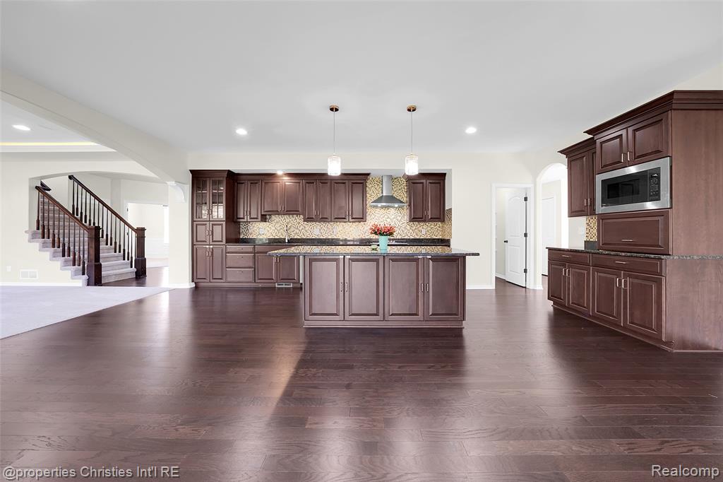 3938 Somerset Circle Rochester Hills, MI 48309 - Photo 12 of 71