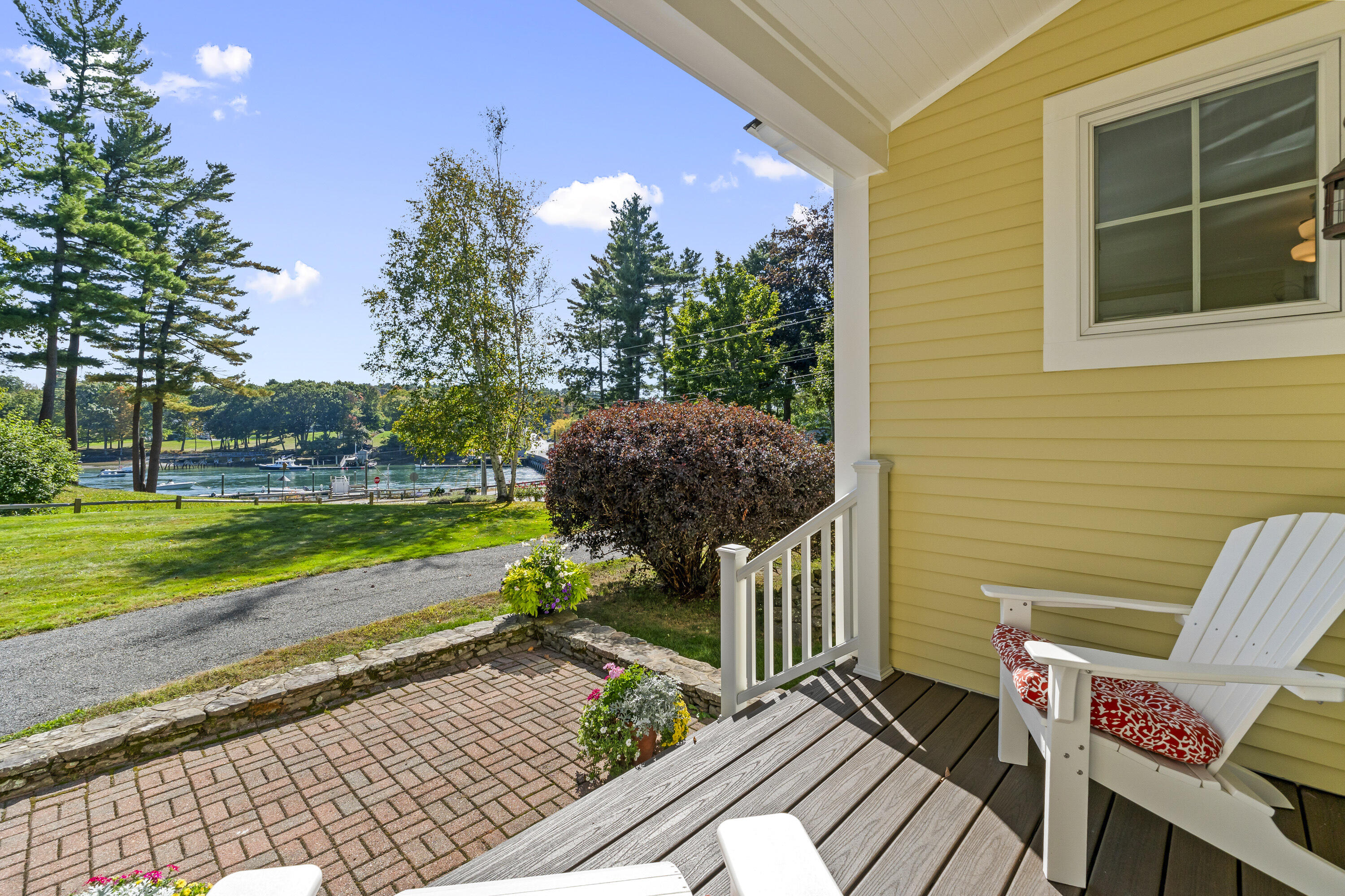 84 Organug Road York, ME 03909 - Photo 4 of 53 Deck off of the living room