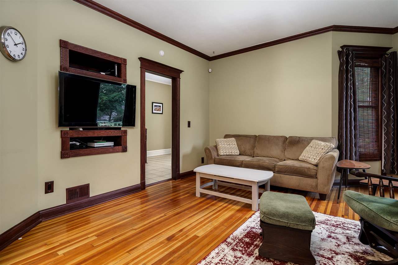 136 Rome Avenue Rockford, IL 61107 - Photo 10 of 44 Gallery Image 10