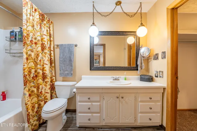 $449,500 | 3904 Janice Drive, Knoxville, TN 37938