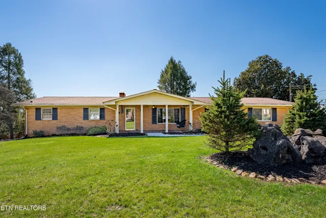 $449,500 | 3904 Janice Drive, Knoxville, TN 37938
