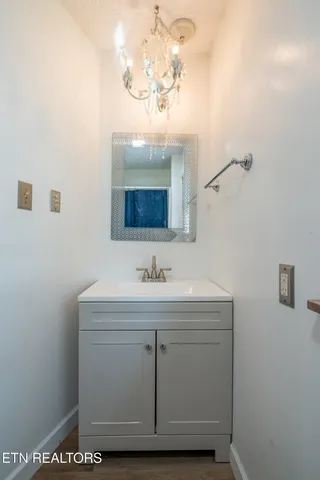 $449,500 | 3904 Janice Drive, Knoxville, TN 37938