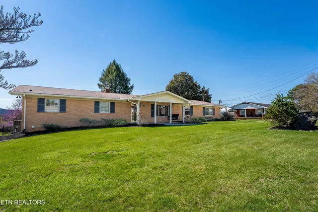 $449,500 | 3904 Janice Drive, Knoxville, TN 37938