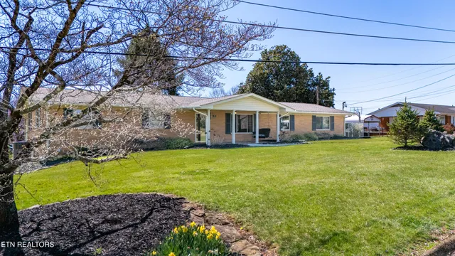 $449,500 | 3904 Janice Drive, Knoxville, TN 37938