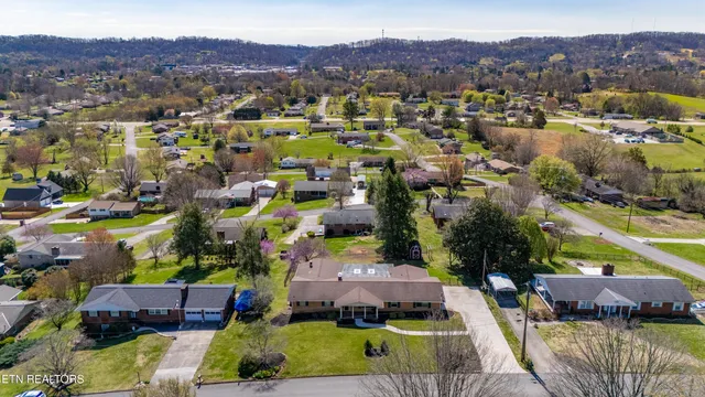 $449,500 | 3904 Janice Drive, Knoxville, TN 37938