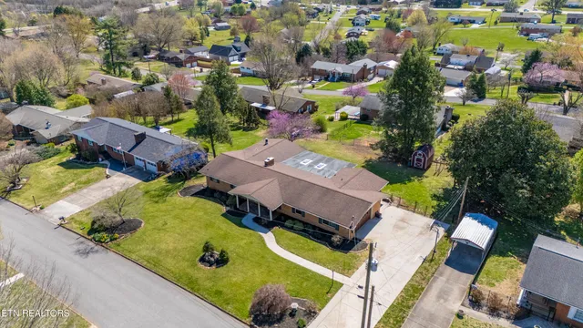 $449,500 | 3904 Janice Drive, Knoxville, TN 37938