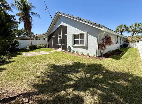$3,800 | 6343 Grand Cypress Circle, Lake Worth, FL 33463