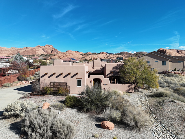 2197 Rio Verde Moab, UT 84532 - Photo 1 of 32