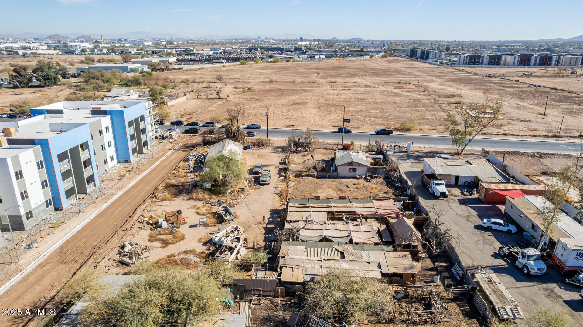 3638 South 12th Street Phoenix, AZ 85040 - Photo 4 of 13 a view of a city