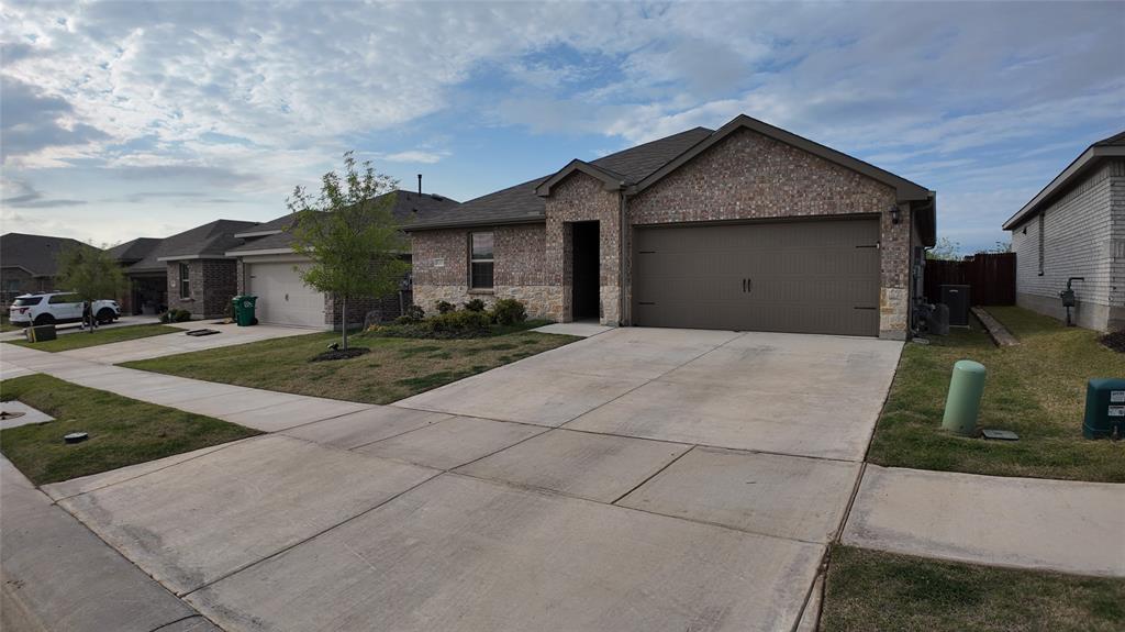 1215 Rustic Vw Lane Denton, TX 76207 - Photo 3 of 25
