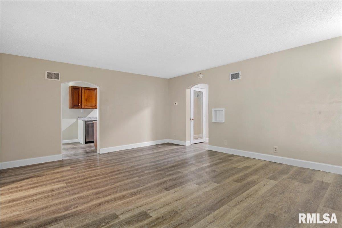 201 South Walnut Street Springfield, IL 62704 - Photo 6 of 35