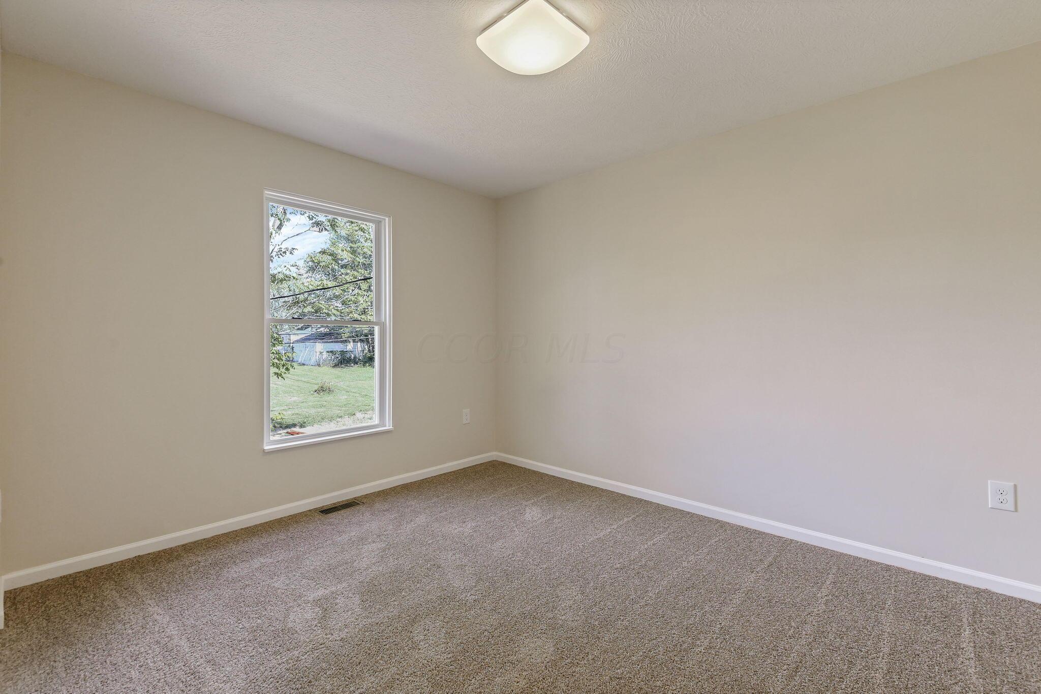 1549 Delbert Road Columbus, OH 43219 - Photo 32 of 50 32-web-or-mls-5D9A3896