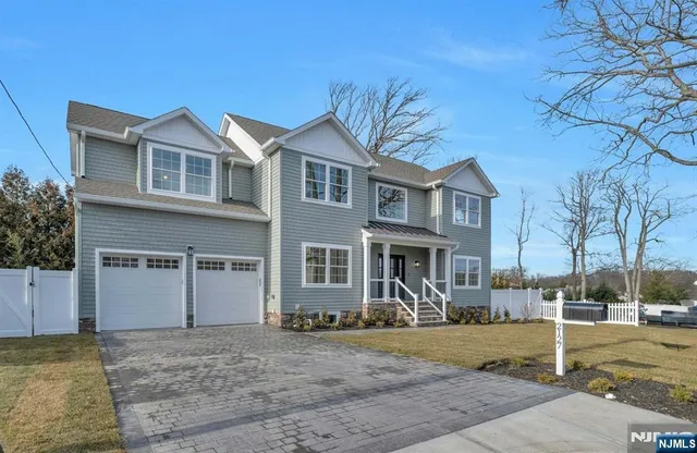 $2,195,000 | 2127 Locust Road, Sea Girt, NJ 08750