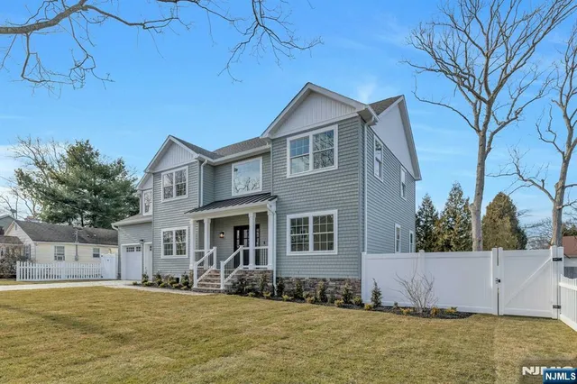 $2,195,000 | 2127 Locust Road, Sea Girt, NJ 08750