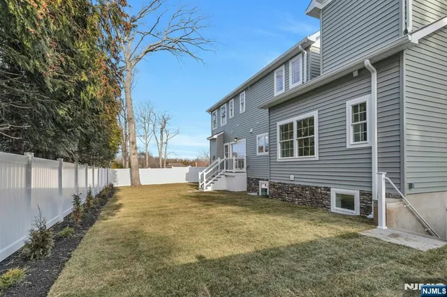$2,195,000 | 2127 Locust Road, Sea Girt, NJ 08750