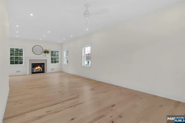 $2,195,000 | 2127 Locust Road, Sea Girt, NJ 08750