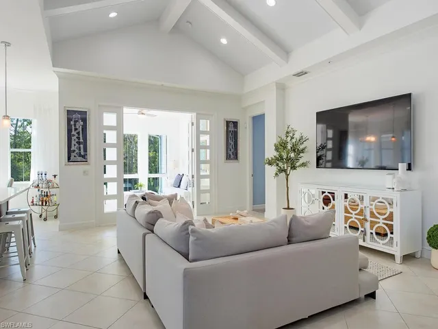 $5,150 | 6544 Dominica Drive, Unit 202, Naples, FL 34113