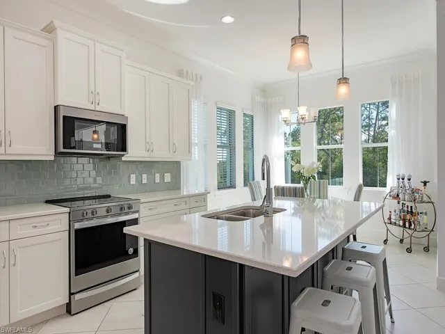 $5,150 | 6544 Dominica Drive, Unit 202, Naples, FL 34113