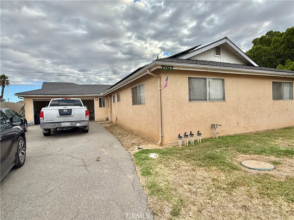 3292 Debbie Lane Riverside, CA 92501 - Photo 7 of 32