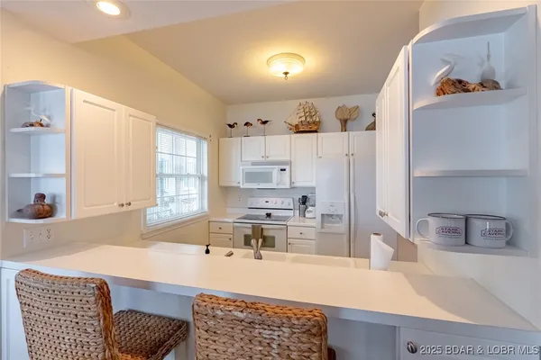 $299,000 | W606 Harbour Towne Drive, Unit W606, Lake Ozark, MO 65049