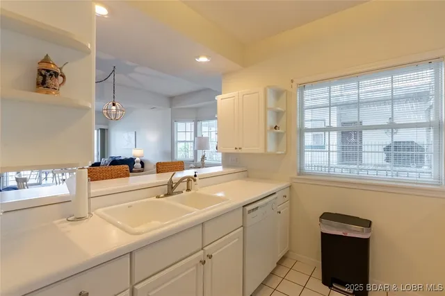 $299,000 | W606 Harbour Towne Drive, Unit W606, Lake Ozark, MO 65049