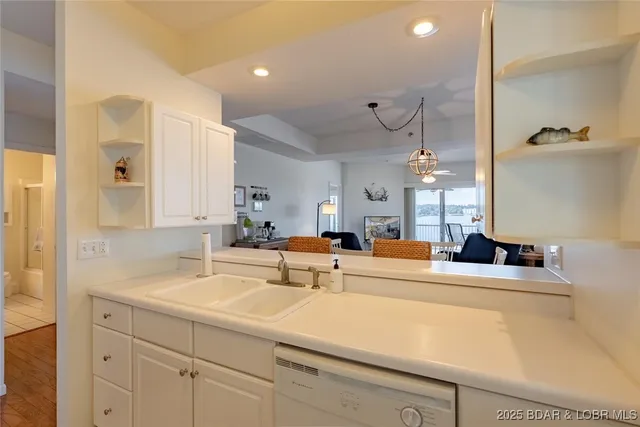 $299,000 | W606 Harbour Towne Drive, Unit W606, Lake Ozark, MO 65049