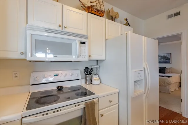 $299,000 | W606 Harbour Towne Drive, Unit W606, Lake Ozark, MO 65049