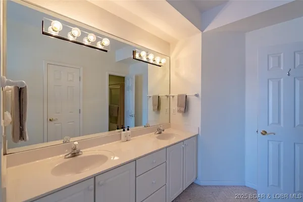 $299,000 | W606 Harbour Towne Drive, Unit W606, Lake Ozark, MO 65049