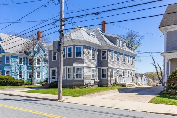 $1,100,000 | 5 Lothrop Street, Plymouth, MA 02360