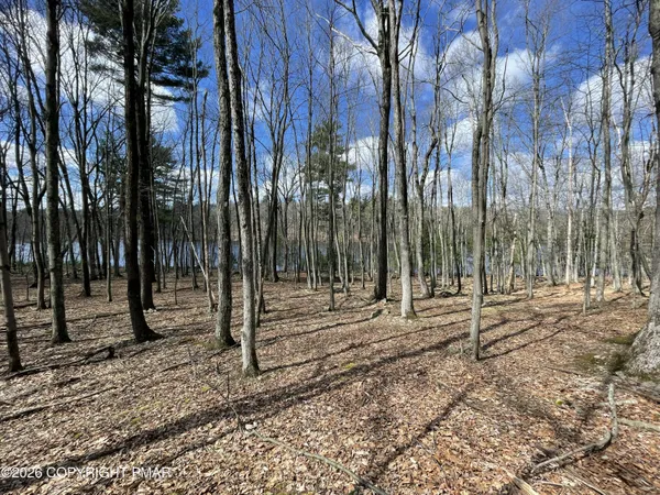$149,000 | 566 Hallowood Drive, East Stroudsburg, PA 18302