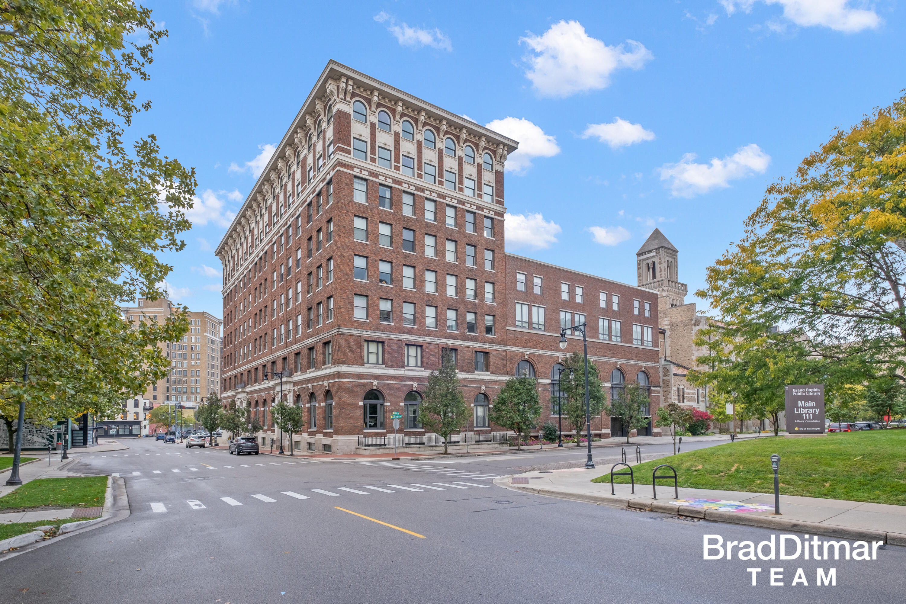 27 Library Street Northeast, Unit 604 Grand Rapids, MI 49503 - Photo 1 of 32 Photo-1