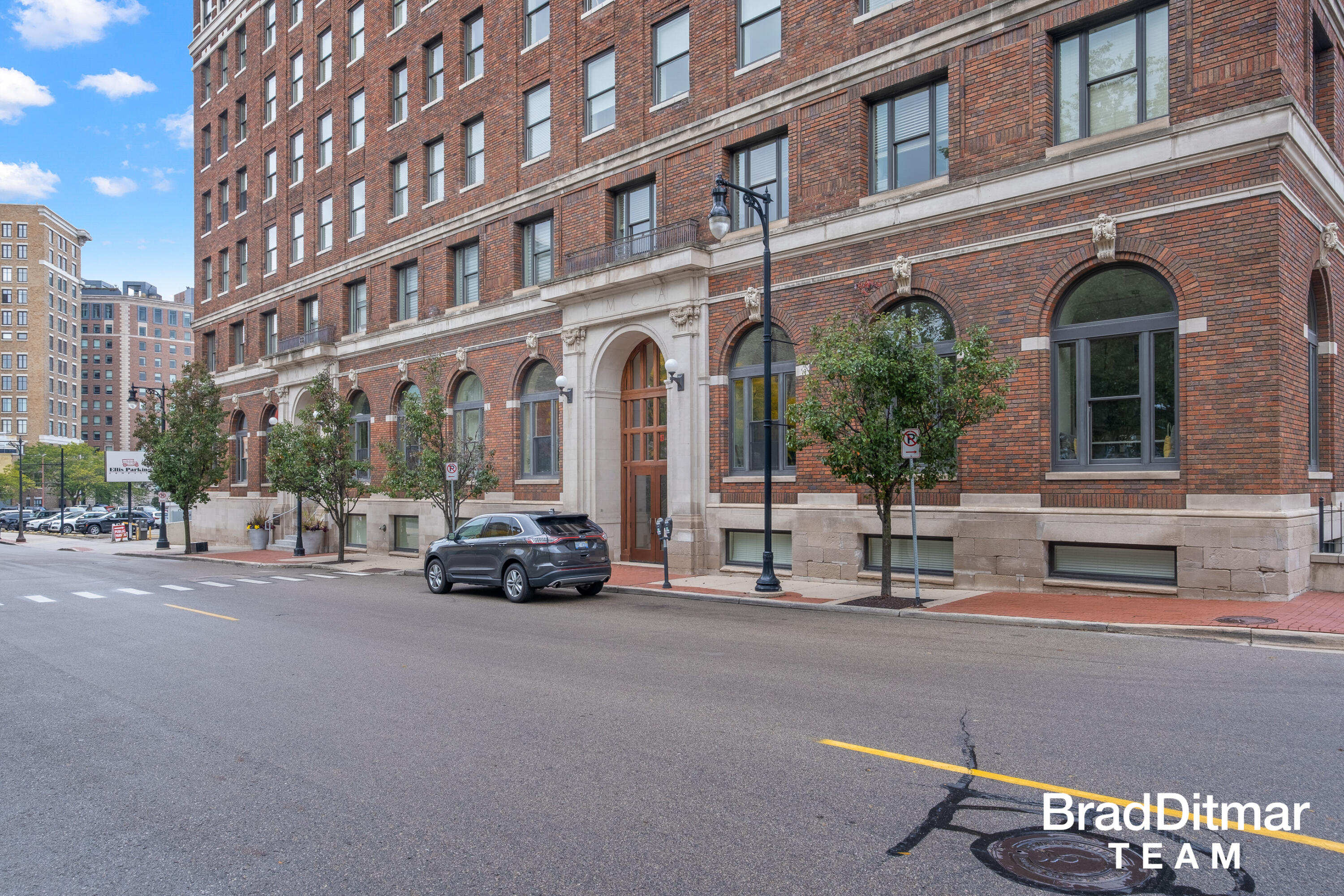 27 Library Street Northeast, Unit 604 Grand Rapids, MI 49503 - Photo 2 of 32 Photo-2