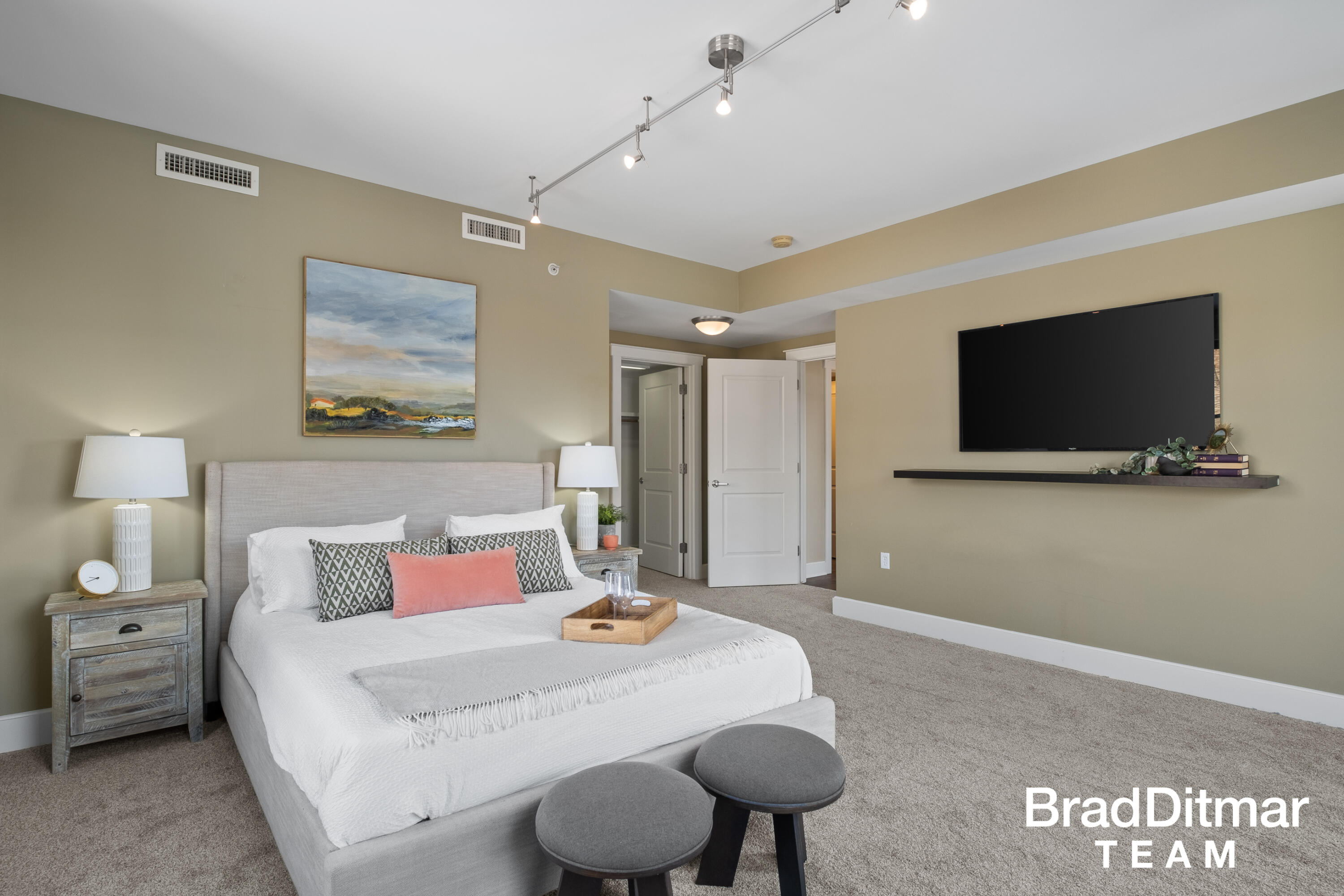 27 Library Street Northeast, Unit 604 Grand Rapids, MI 49503 - Photo 22 of 32 Photo-19