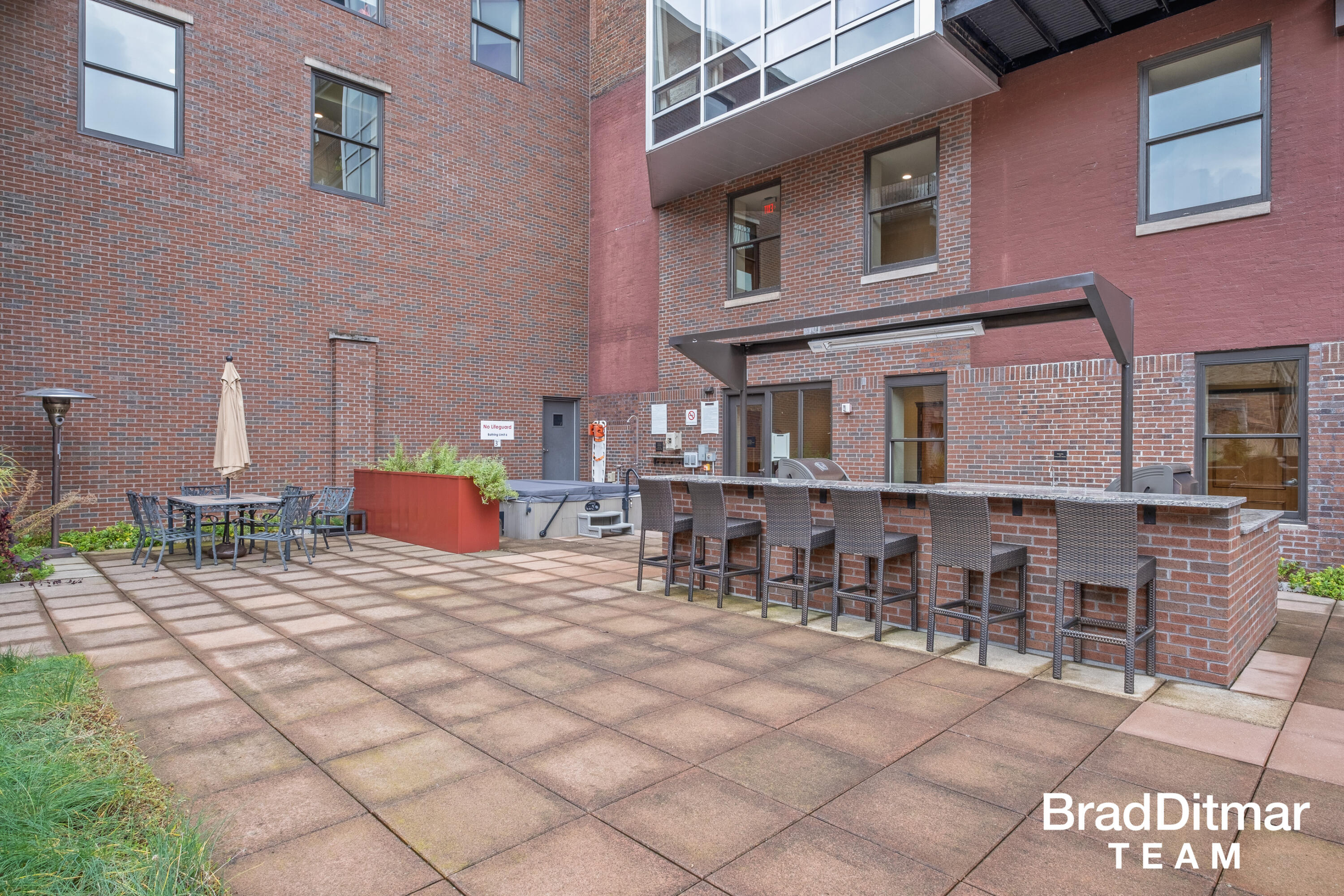 27 Library Street Northeast, Unit 604 Grand Rapids, MI 49503 - Photo 31 of 32 Photo-8