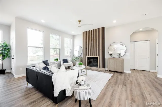 $525,000 | 804 Grand Prairie Drive, Waterloo, IL 62298