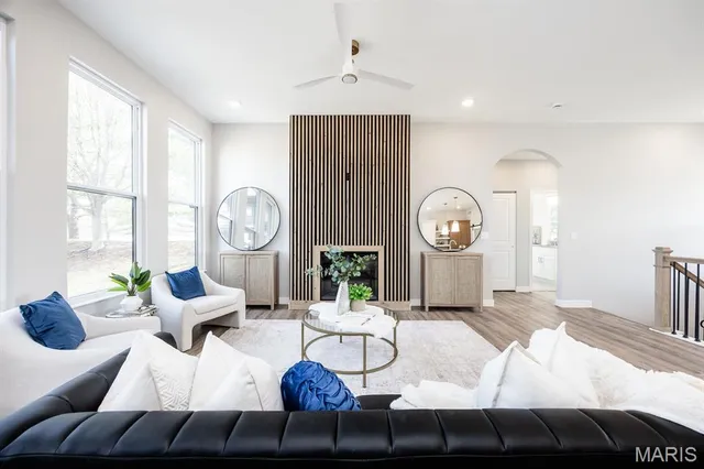 $525,000 | 804 Grand Prairie Drive, Waterloo, IL 62298