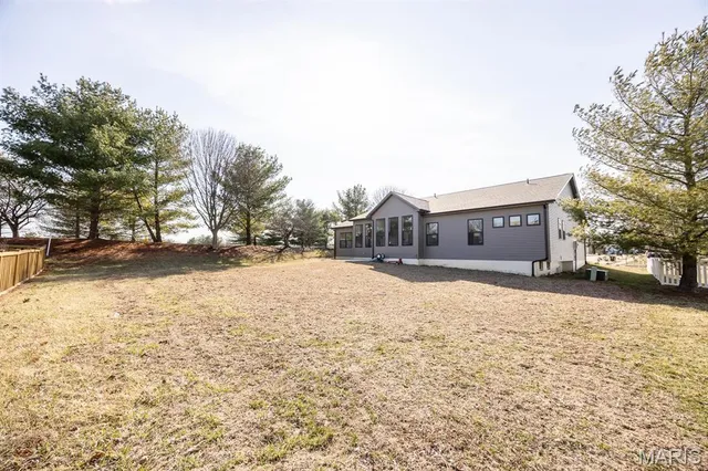 $525,000 | 804 Grand Prairie Drive, Waterloo, IL 62298