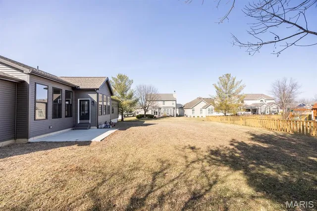 $525,000 | 804 Grand Prairie Drive, Waterloo, IL 62298