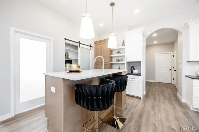 $525,000 | 804 Grand Prairie Drive, Waterloo, IL 62298