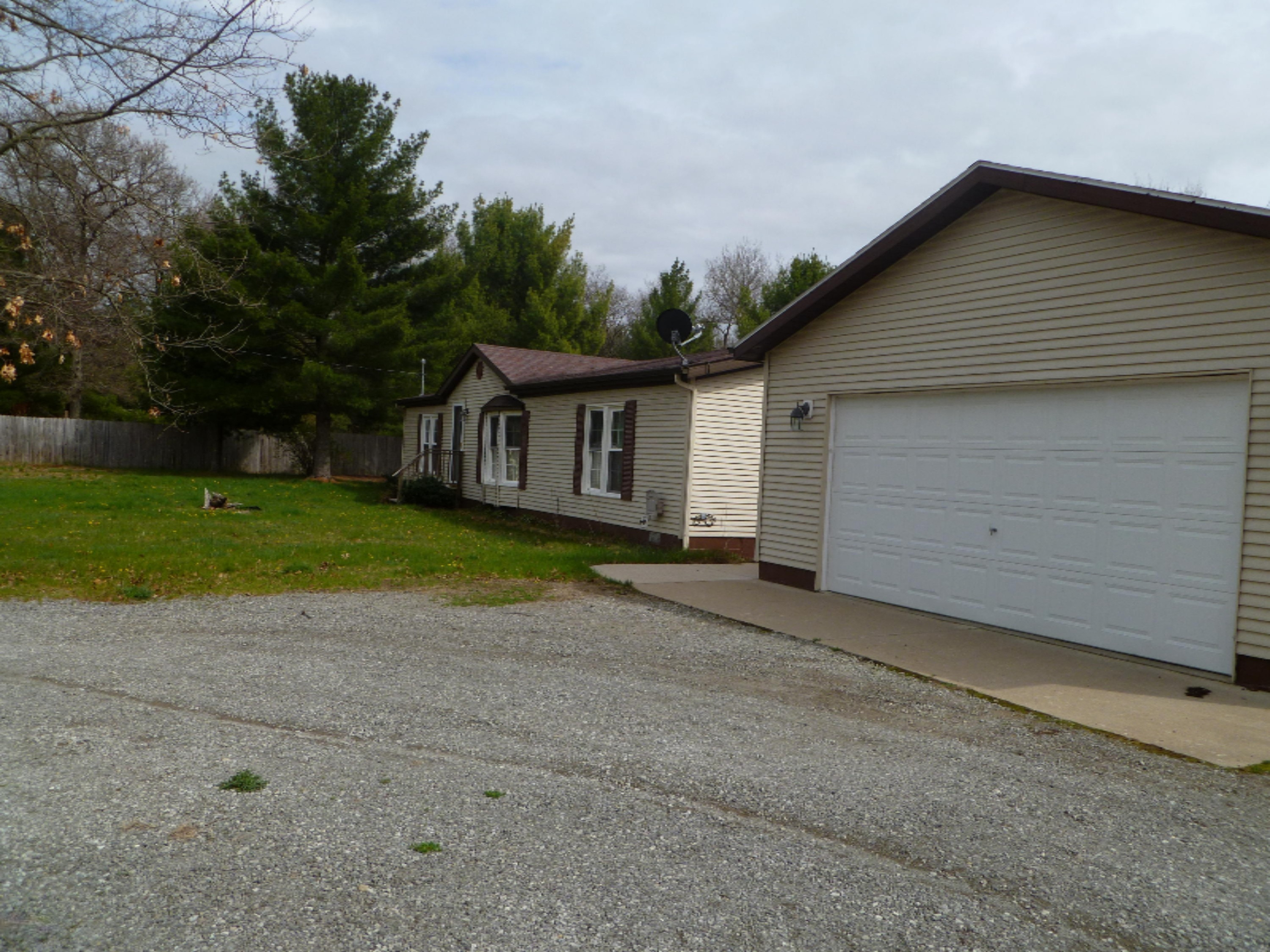 4045 Skeels Road Holton, MI 49425 - Photo 2 of 20 P1000677