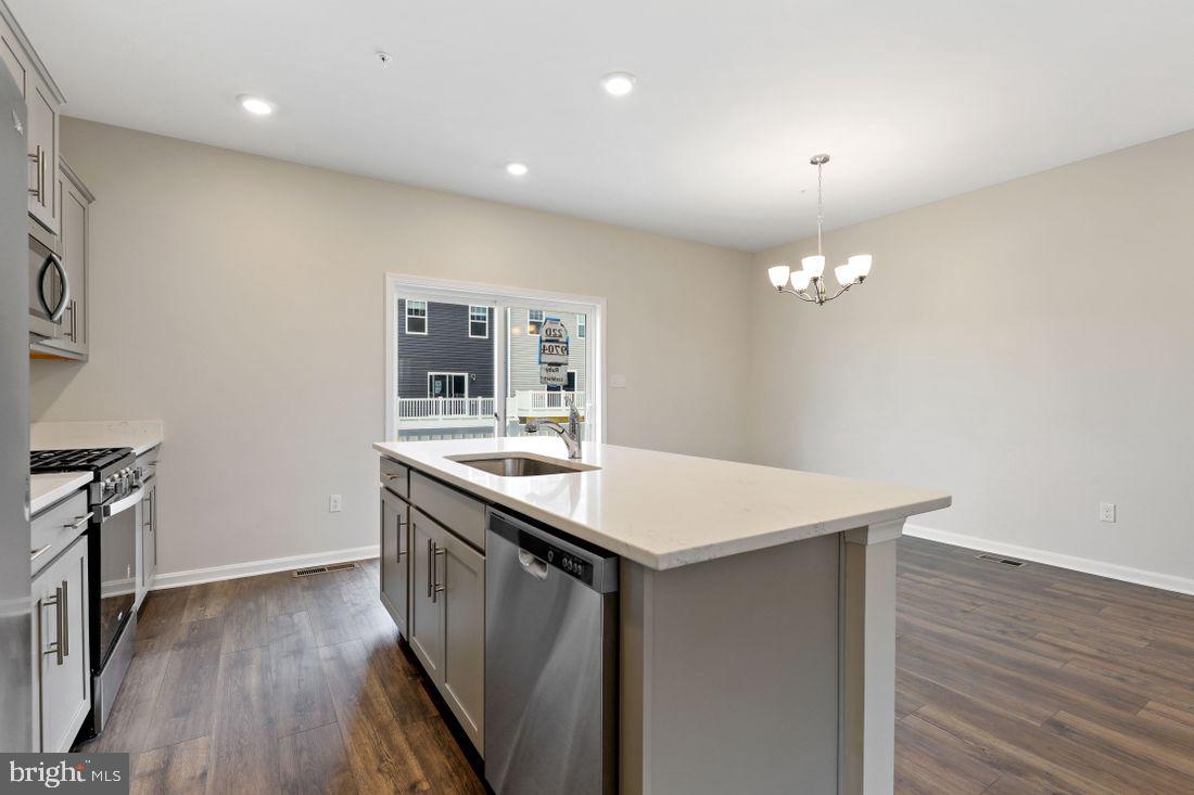 8801 Crossbill Road Clinton, MD 20735 - Photo 12 of 34 Gallery Image 12