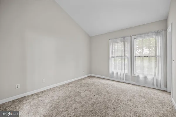 $369,000 | 17045 Islip Loop, Unit 303, Dumfries, VA 22026