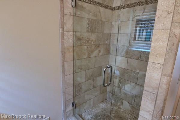 4173 Fieldbrook Road West Bloomfield, MI 48323 - Photo 16 of 32 Master Shower